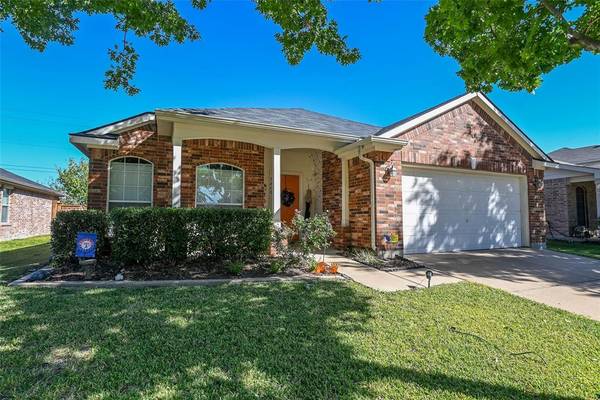 7468 Tormes, Grand Prairie, TX 75054