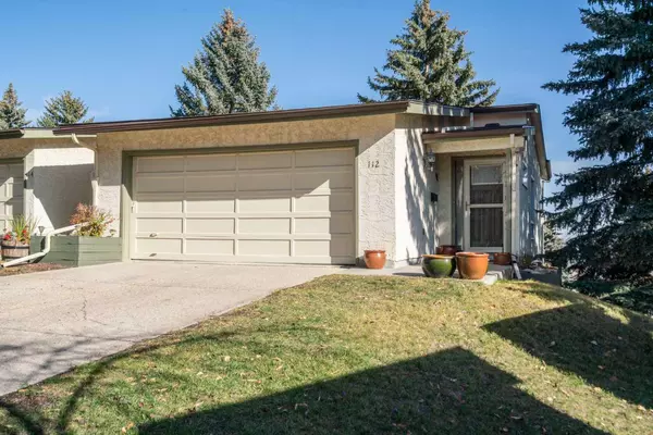 Calgary, AB T3H 1V1,112 Strathlorne Mews SW