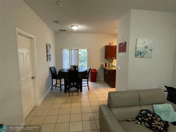 Homestead, FL 33033,2589 NE 4th St  #206