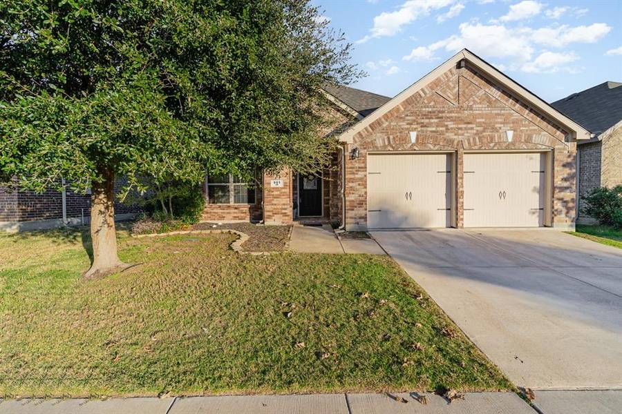 901 Green Coral Drive, Little Elm, TX 75068