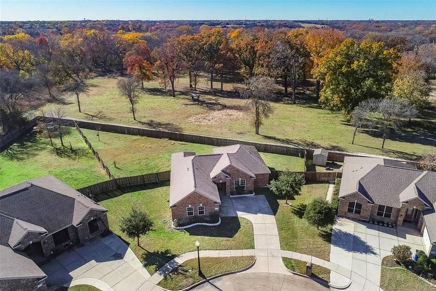 360 Cascade Drive, Red Oak, TX 75154