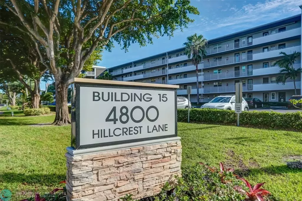 Hollywood, FL 33021,4800 Hillcrest Ln  #202