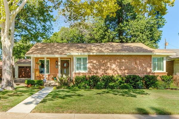 321 Lakeside Drive, Irving, TX 75062