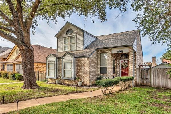 2018 Feather Lane, Lewisville, TX 75077