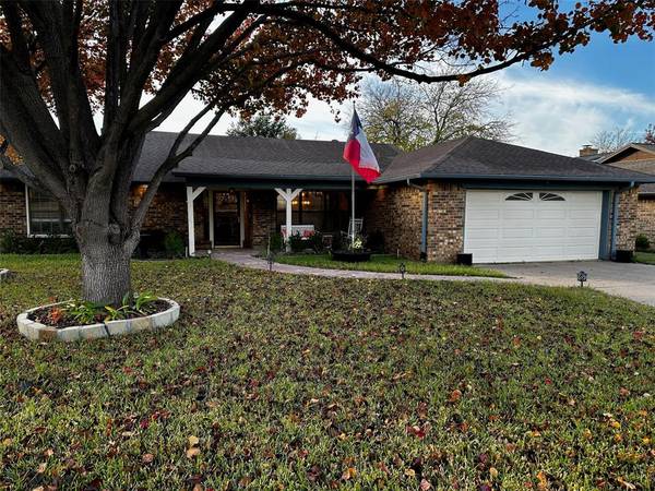 7012 Oakfield Corner Court, North Richland Hills, TX 76182