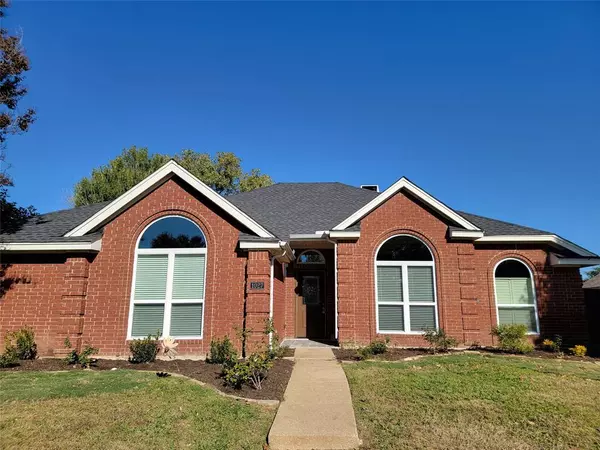 1027 Monarch Drive, Lewisville, TX 75067