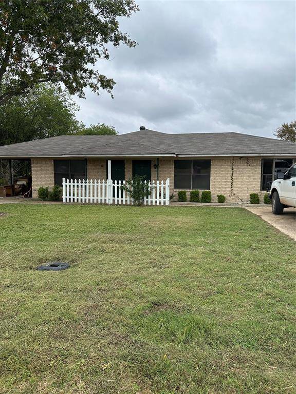 120 Redbud Street,  Waxahachie,  TX 75165