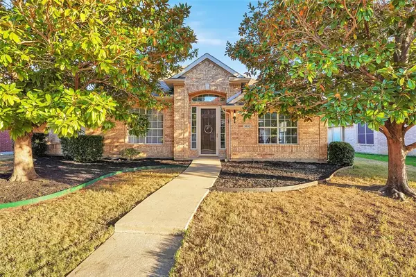 3852 Gillespie Drive, Carrollton, TX 75010