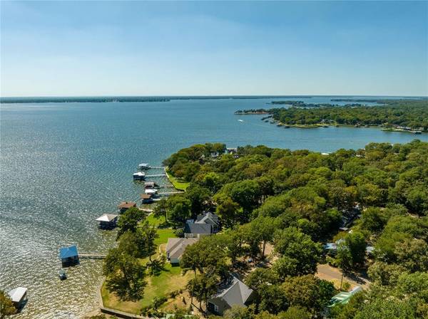 207 Bay Drive, Mabank, TX 75156