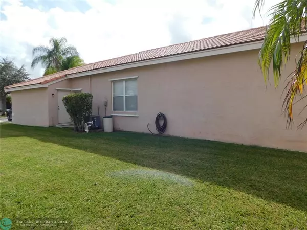 Miramar, FL 33029,17785 SW 27th Ct