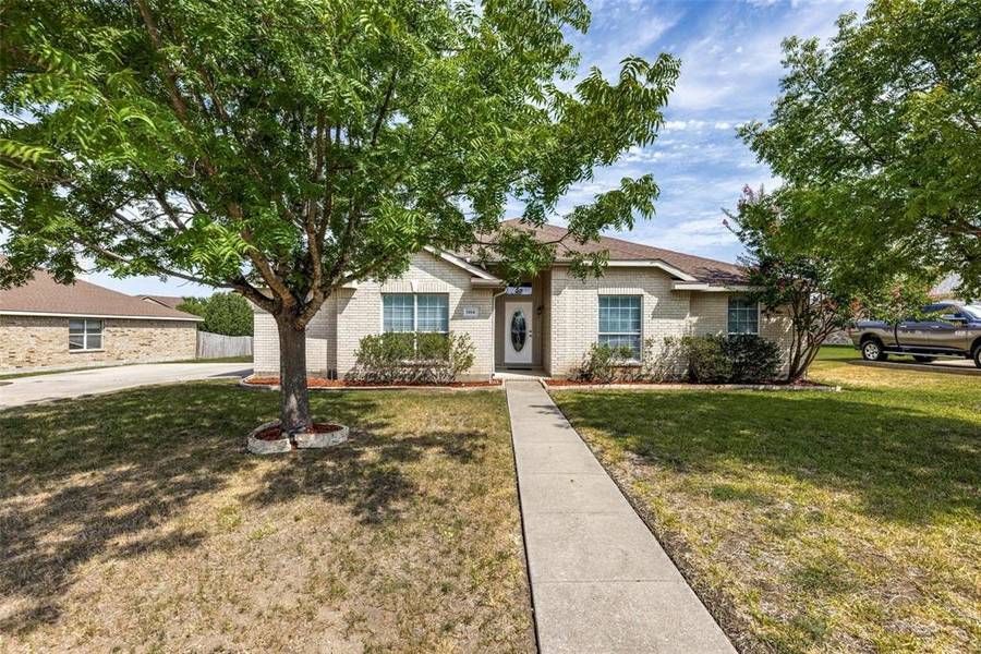 1104 Windsor Lane, Forney, TX 75126