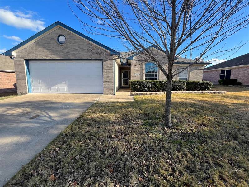 416 Fireside Place, Royse City, TX 75189