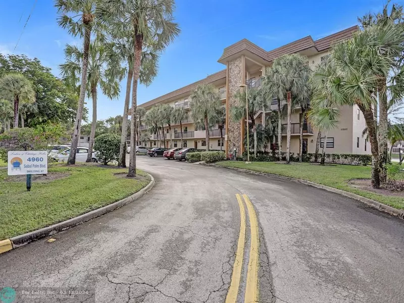 4960 E Sabal Palm Blvd  #212, Tamarac, FL 33319