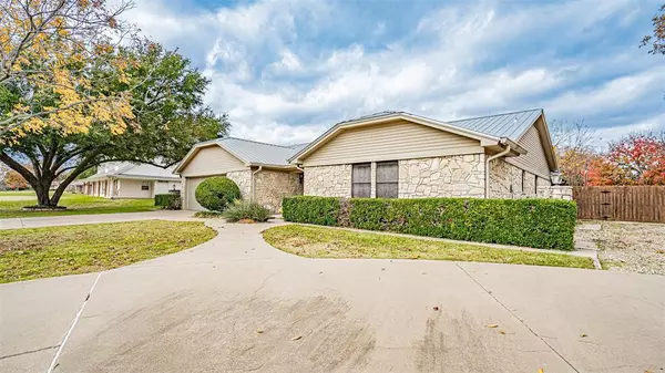 Granbury, TX 76049,3716 Indian Creek Trail