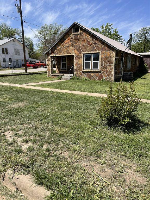 606 S Pine Street, Brady, TX 76825