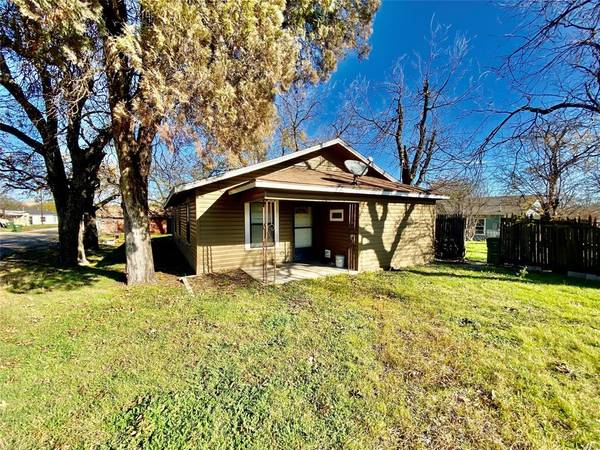 801 SE 19th Street,  Mineral Wells,  TX 76067