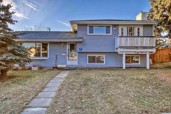 Calgary, AB T3E 5Z5,3720 Logan CRES SW