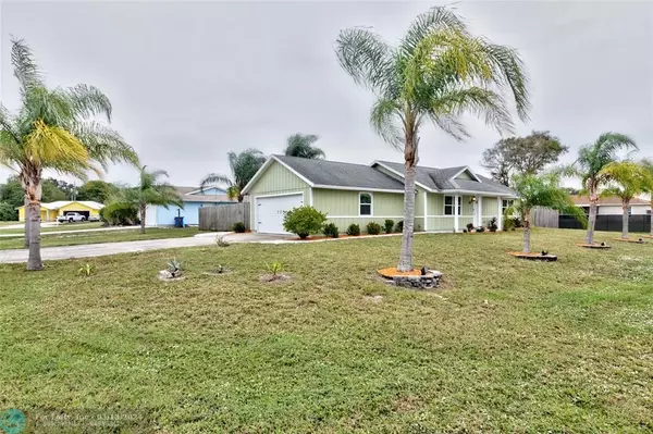 160 8th Ave SW, Vero Beach, FL 32962