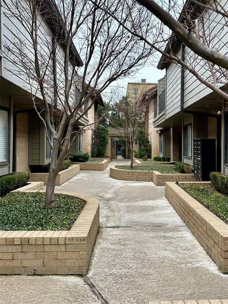 3801 Gilbert Avenue #J, Dallas, TX 75219