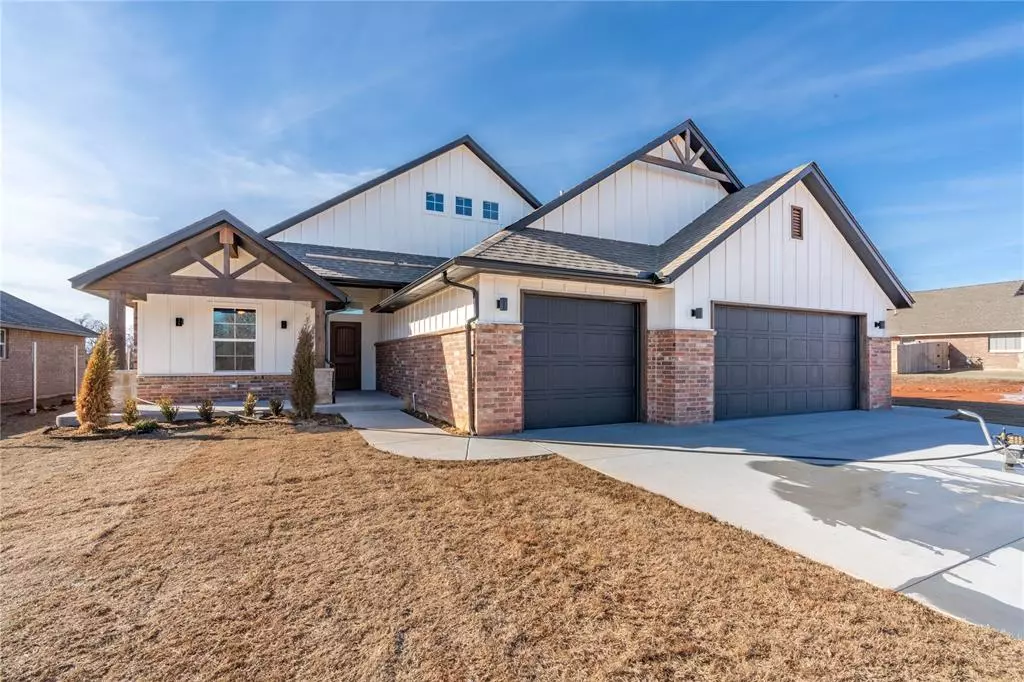 Moore, OK 73160,2309 Creekview Trail