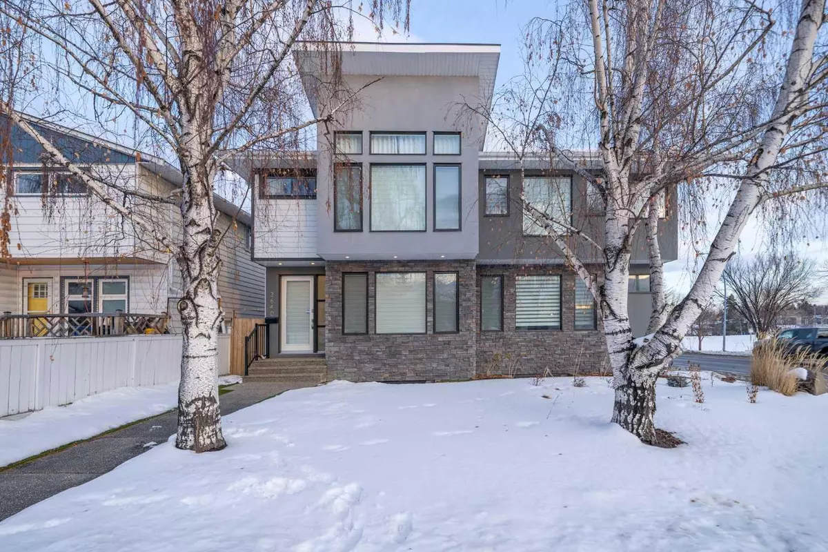 Calgary, AB T3E 2J1,2640 28 ST SW