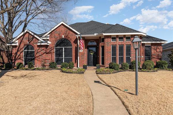 8301 Greenspoint Drive, Rowlett, TX 75088