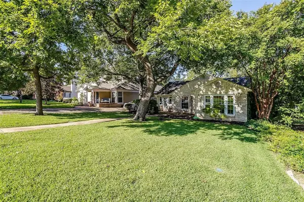 1531 Oak Knoll Street, Dallas, TX 75208