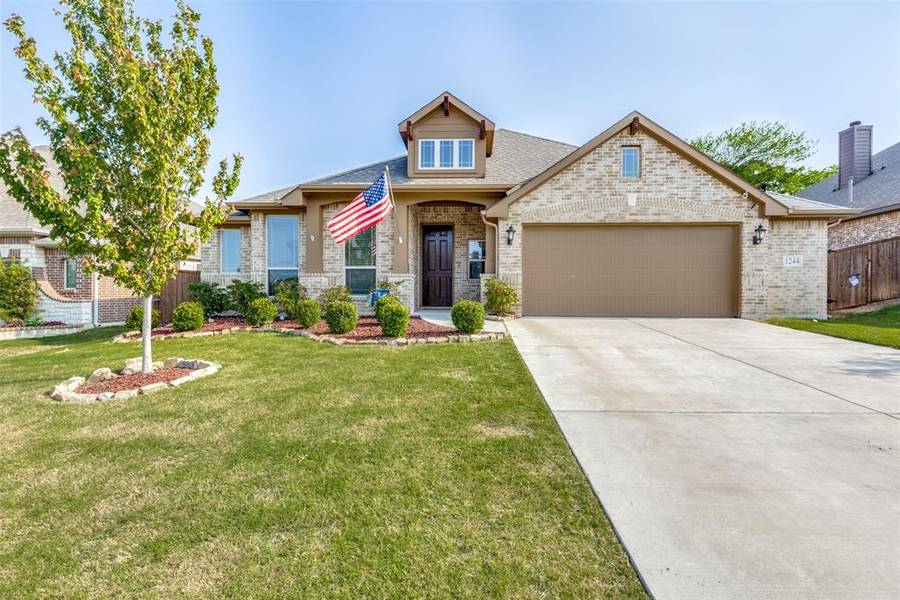 1244 Woodlawn Avenue, Burleson, TX 76028