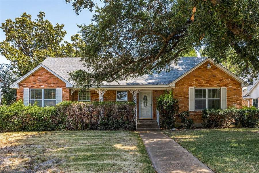 1549 Mapleton Drive, Dallas, TX 75228