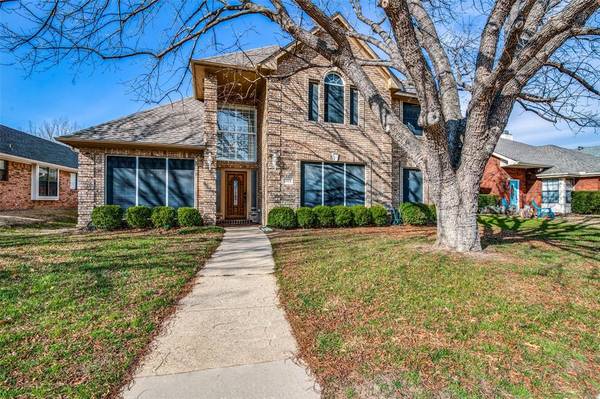 1913 Arbor Creek Drive, Carrollton, TX 75010