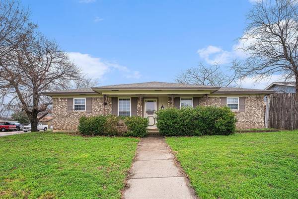 5640 Macdougall Drive, Haltom City, TX 76148