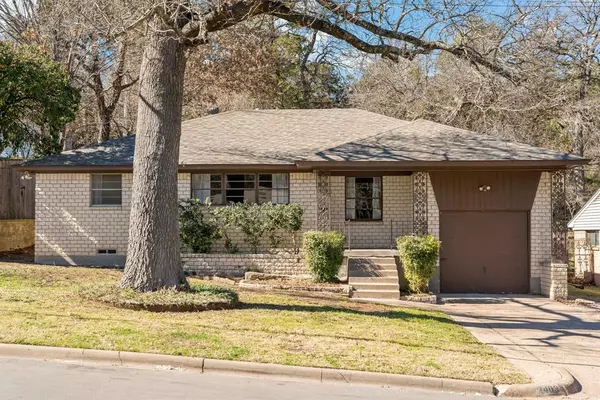 2403 Santa Cruz Drive, Dallas, TX 75227