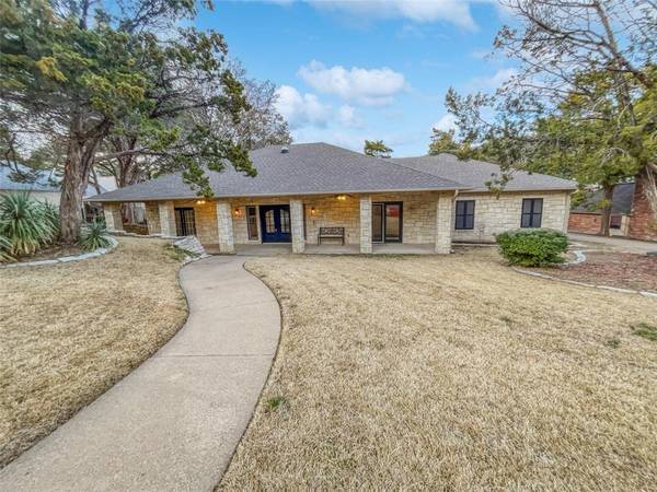 1917 Wood Dale Circle, Cedar Hill, TX 75104