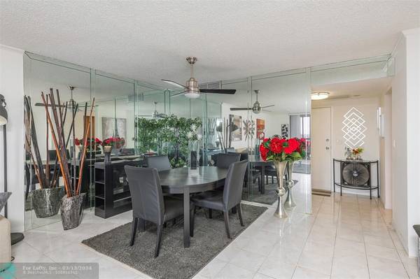 Hallandale Beach, FL 33009,2500 Parkview Dr  #1515