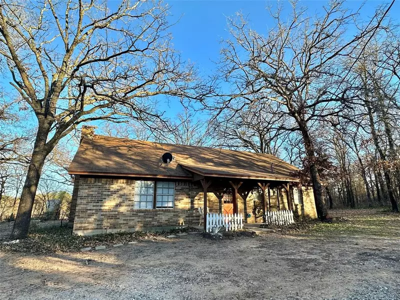 320 County Road 172, Gainesville, TX 76240