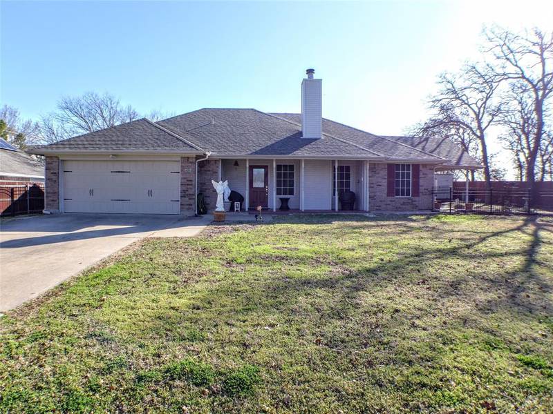 409 Kevin Miller Road, Kennedale, TX 76060