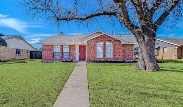 3701 Lofland Lane, Rowlett, TX 75088