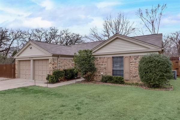 2193 Raines Court, Euless, TX 76039