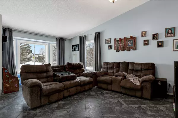 Grande Prairie, AB T8W1Z1,7825 Mission Heights DR