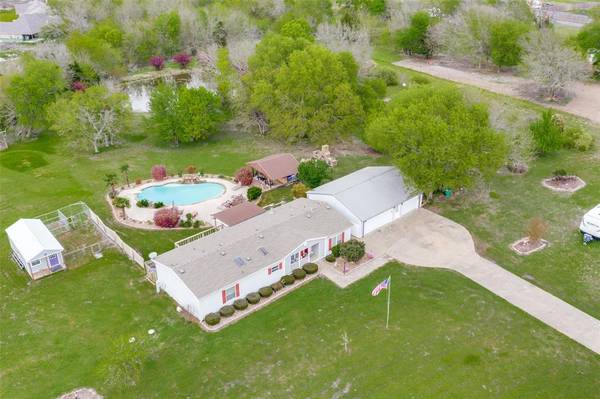 1913 County Road 655, Farmersville, TX 75442