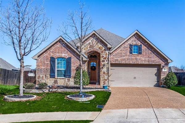 317 Wyndale Court, Lewisville, TX 75056