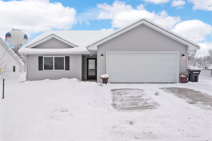 839 Nye Way, Coralville, IA 52241