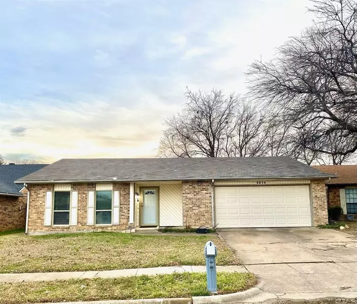 2314 Pennington Drive, Arlington, TX 76014