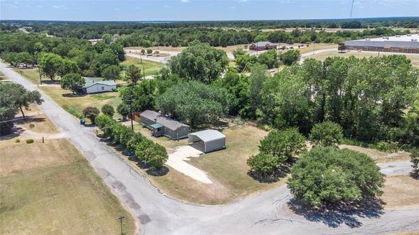 215 Longleaf Street, Gun Barrel City, TX 75156