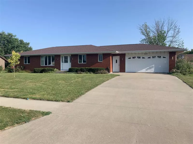 224 F Place, Kalona, IA 52247