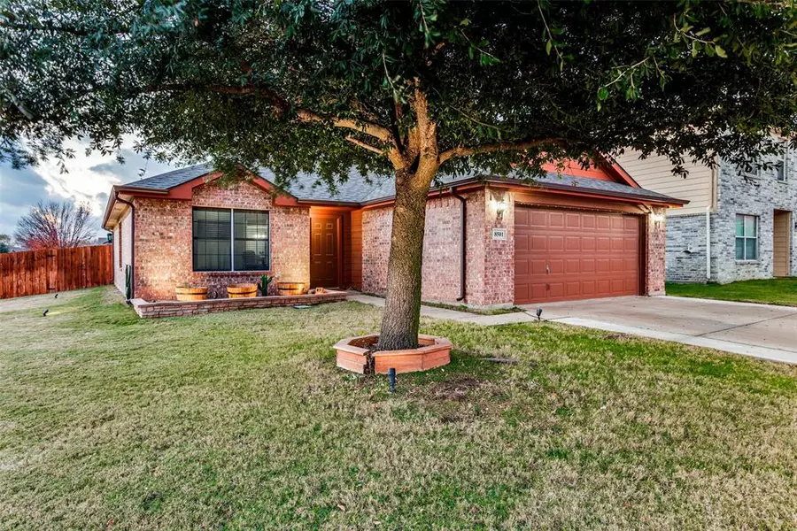 8501 Hawkview Drive, Fort Worth, TX 76179