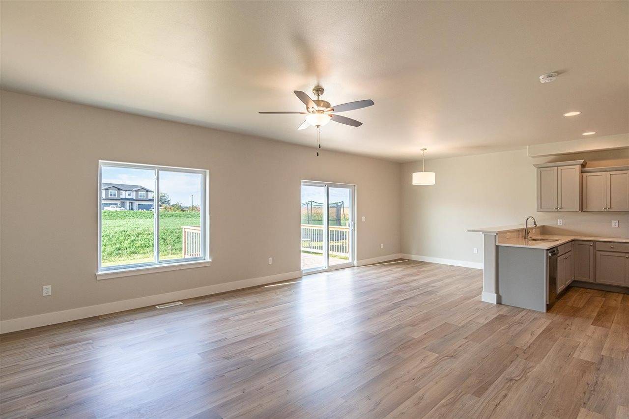 North Liberty, IA 52317,1127 Mary Ln