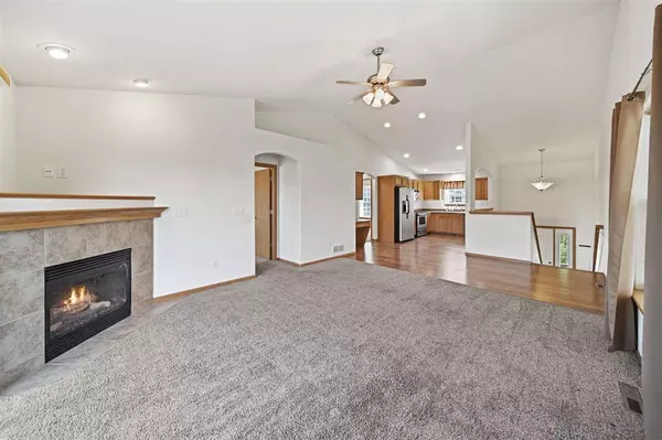 North Liberty, IA 52317,155 WATERCRESS RD