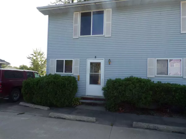 605 E B St Apt 8, West Liberty, IA 52776