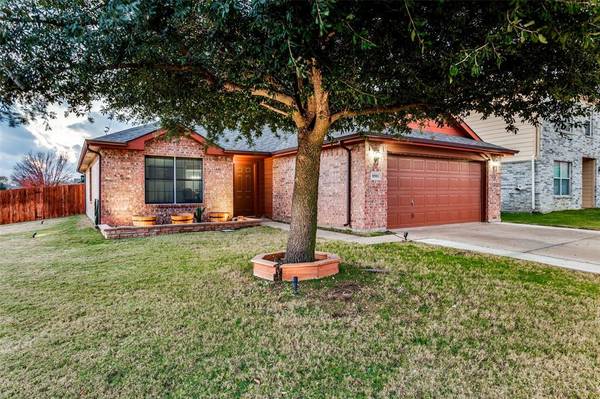 8501 Hawkview Drive, Fort Worth, TX 76179